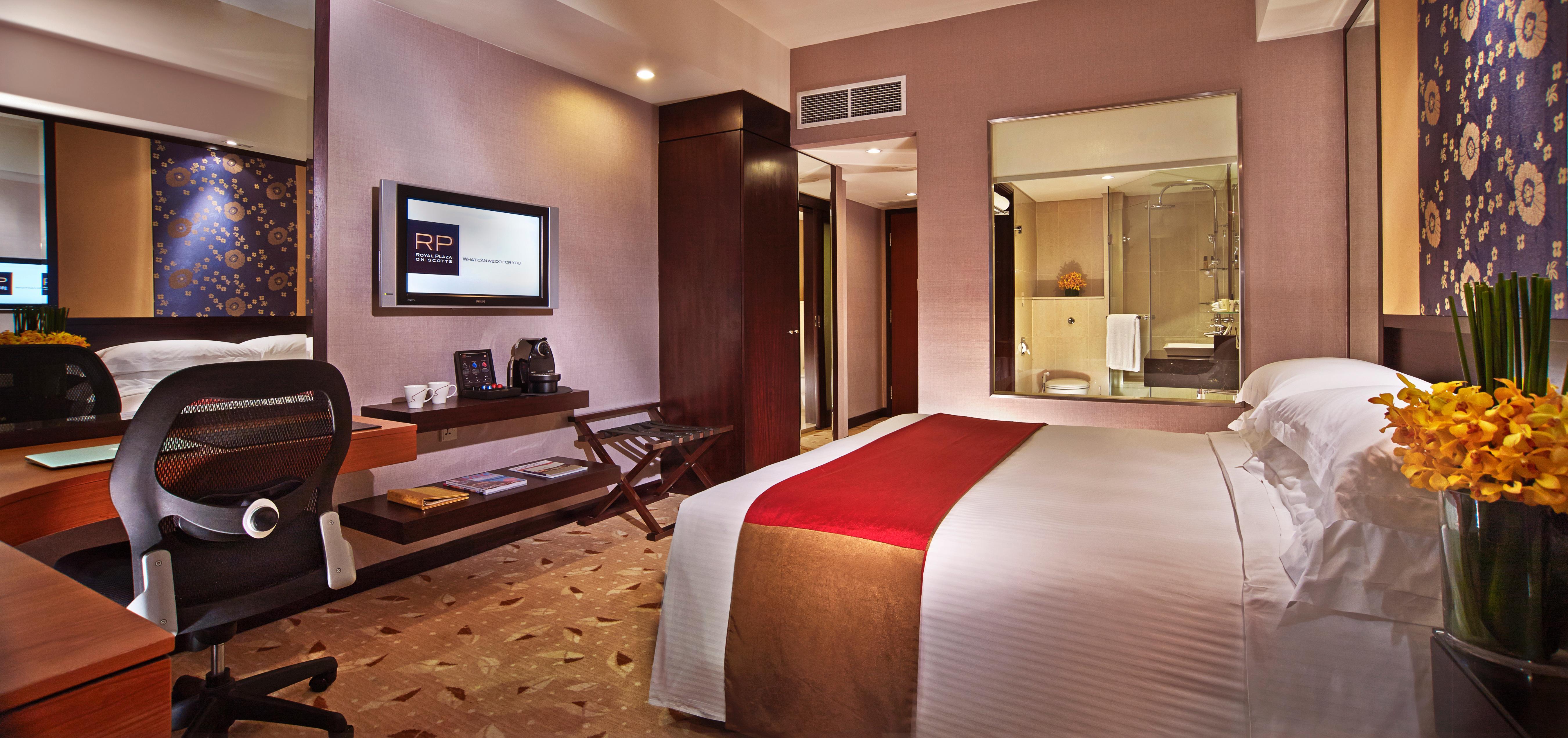Royal Plaza On Scotts Khách sạn 5*