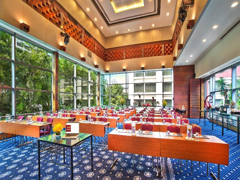 Khách sạn Royal Plaza On Scotts Singapore