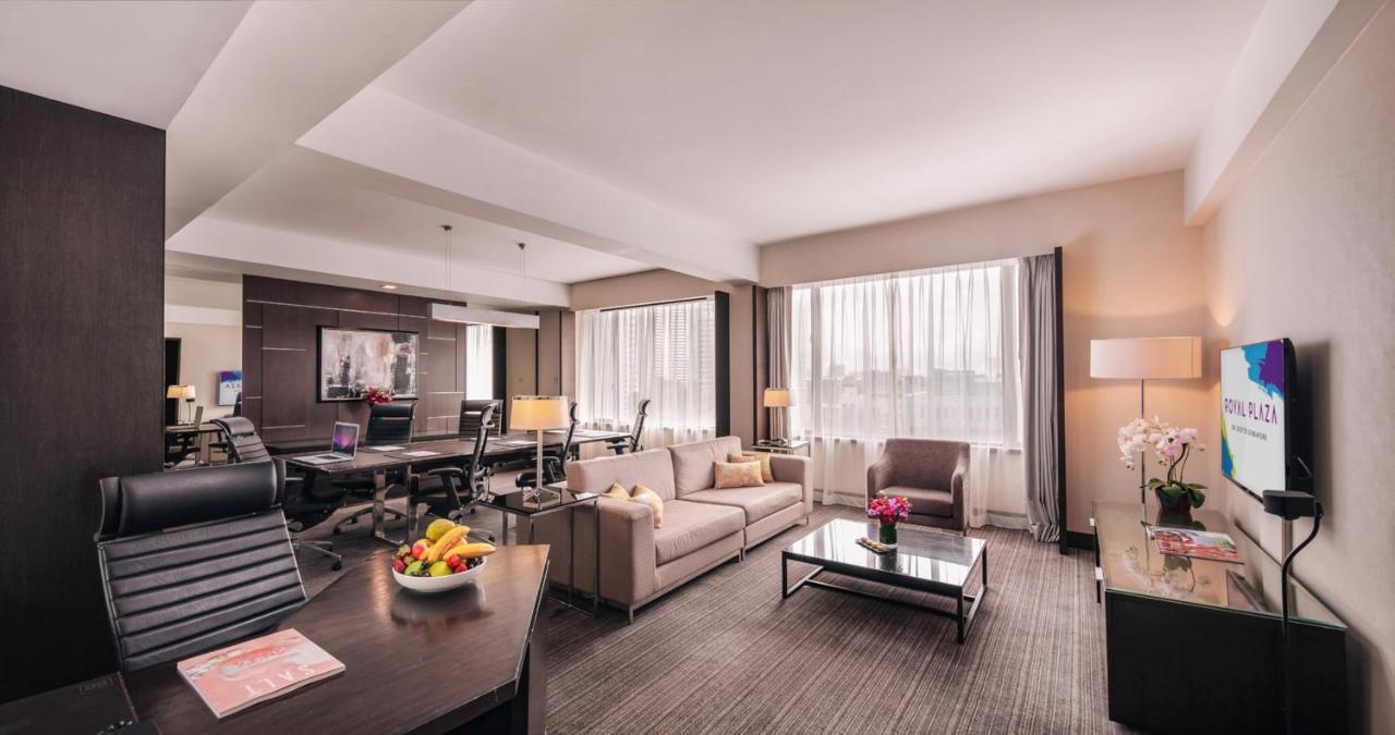 Royal Plaza On Scotts Khách sạn 5*